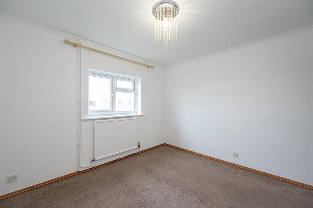 Flat 7 Spencer Close 24 10.jpg