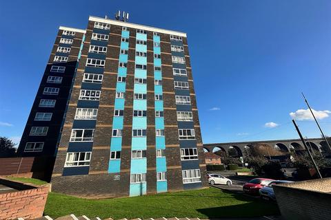 2 bedroom apartment to rent, St. Cecilia Close, Kidderminster