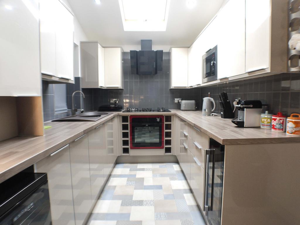 Kitchen 3