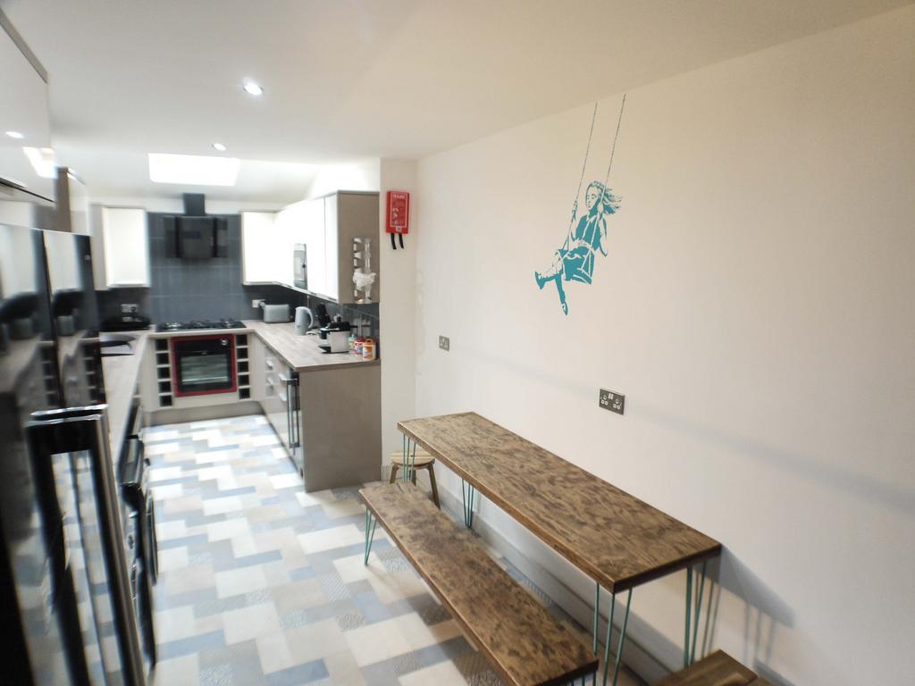 Kitchen 2