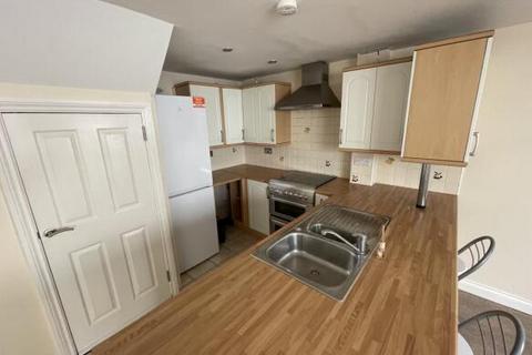 2 bedroom terraced house to rent, Gestridge Road, Kingsteignton