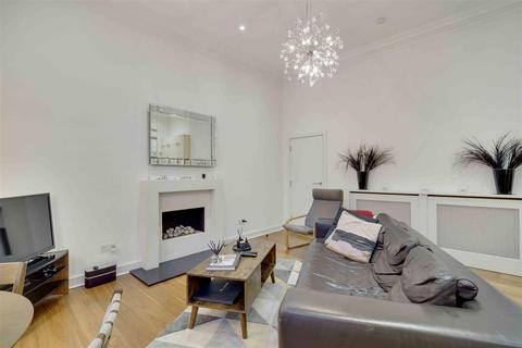 2 bedroom flat for sale, Fulham Road, SW6