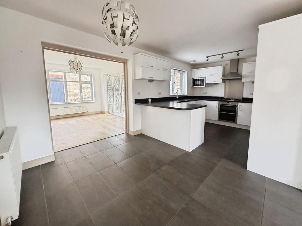 Kitchen/Dining Area