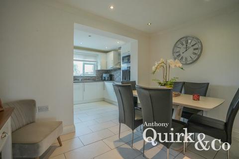 6 bedroom detached house for sale, Park Road, Canvey Island, SS8