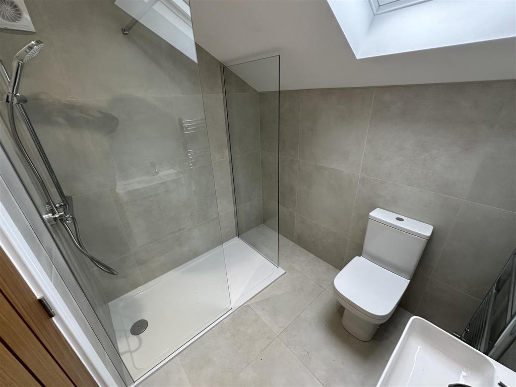 Shower room.jpg