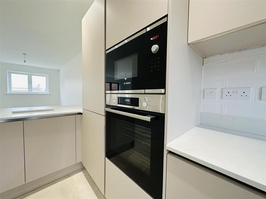 Kitchen2.jpg