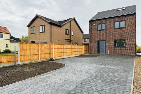 undefined, Fir Tree Lane, Thorpe Willoughby, Selby