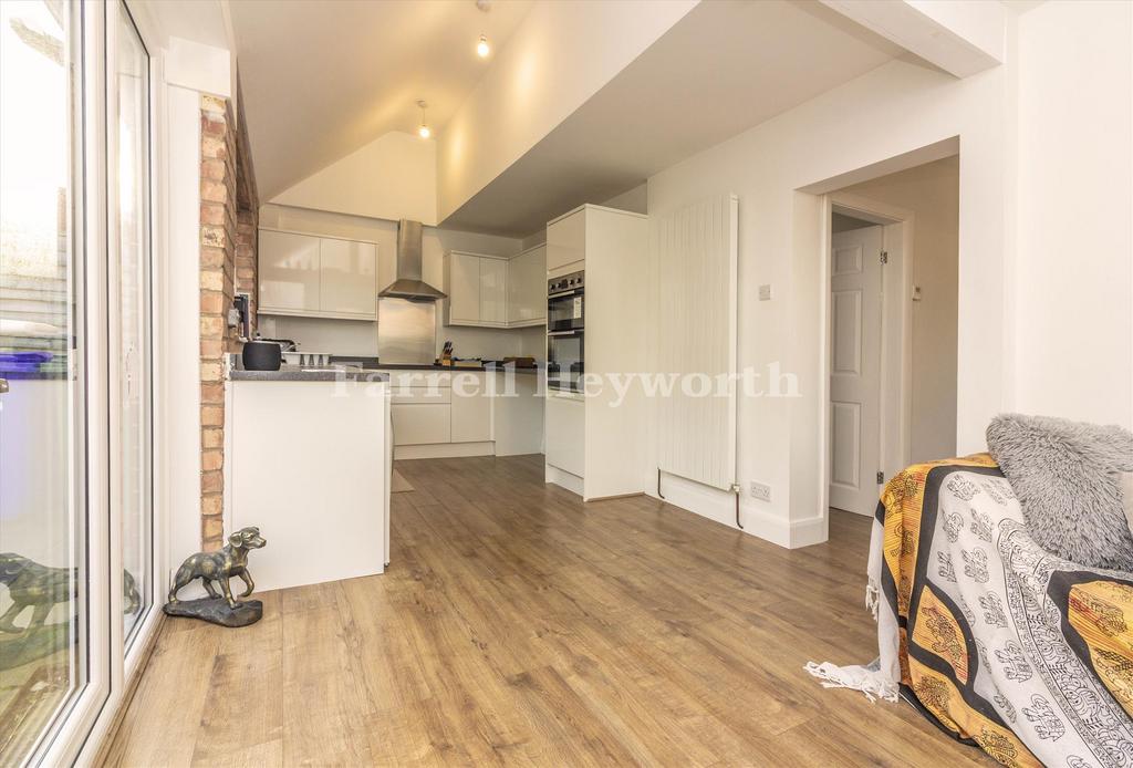 Kitchen f