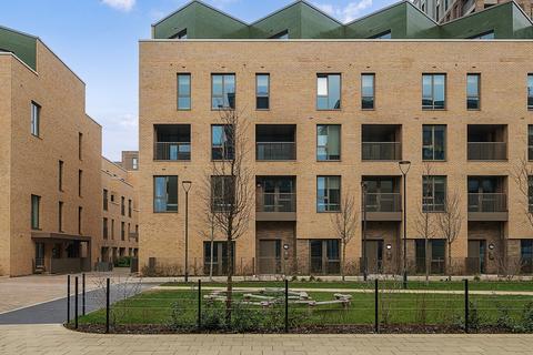 12 Gallions Road, Beckton E16