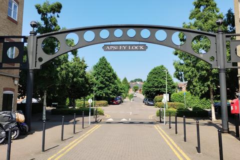 undefined, Evans Wharf, Apsley Lock, HP3
