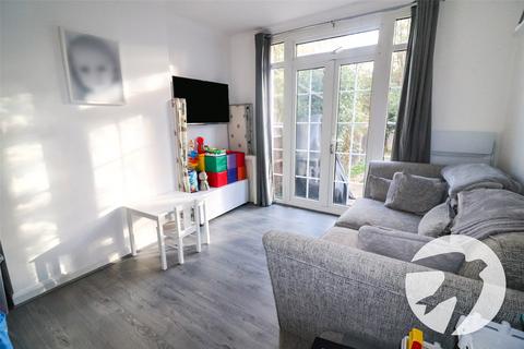 2 bedroom maisonette for sale, Eversley Avenue, Barnehurst, DA7