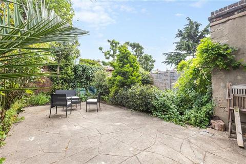 2 bedroom flat to rent, Verbena Gardens, London W6