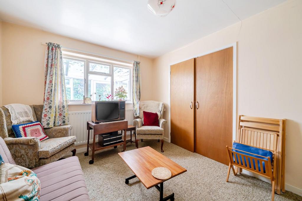Bedroom 2.jpg