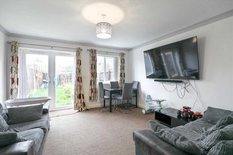 3 bedroom end of terrace house for sale, Finedon Street, Burton Latimer
