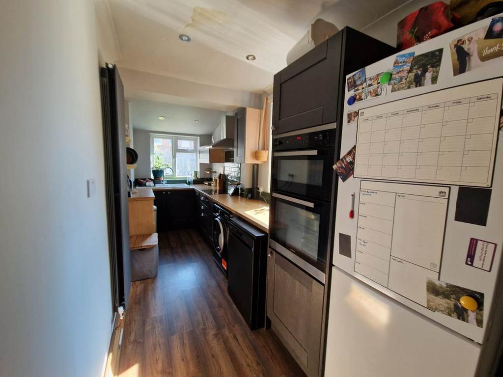 Kitchen (2)