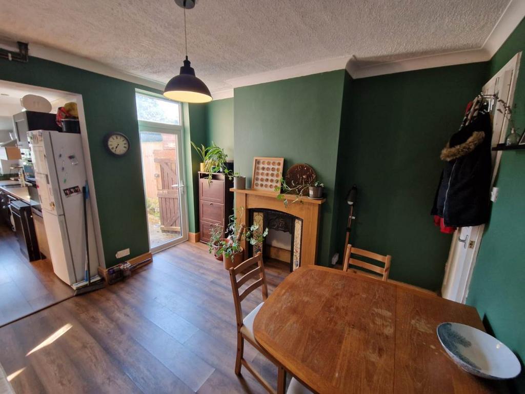 Dining Room (2)
