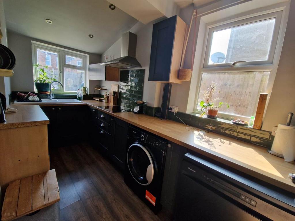 Kitchen (1)