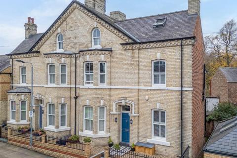 undefined, Nunthorpe Avenue, York