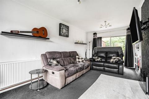 3 bedroom semi-detached house for sale, Tulliver Close, Bedworth