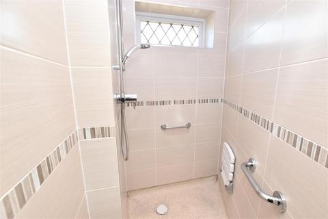 3 bedroom detached bungalow for sale, Elwyn Place, Cleethorpes DN35