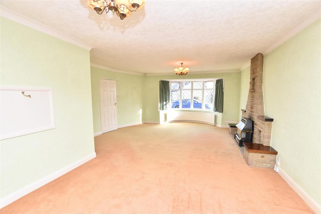 Lounge/dining room