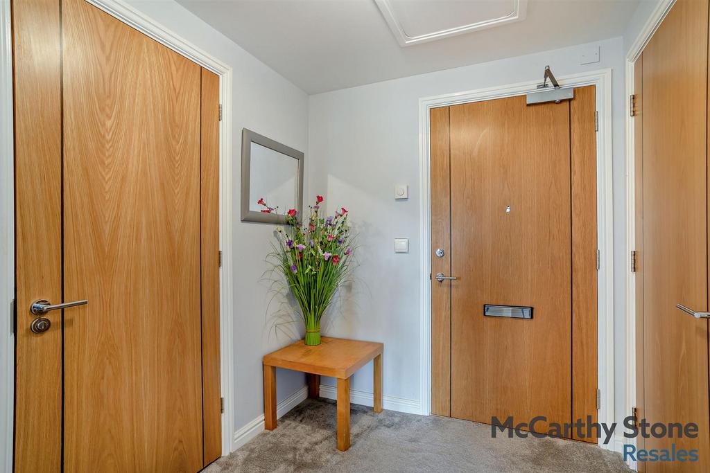 8667041-interior02-800.jpg