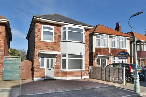 Coombe Gardens, Bournemouth, BH10