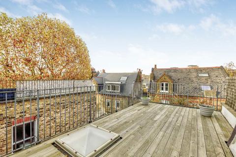 2 bedroom flat for sale, Dynham Road, London NW6