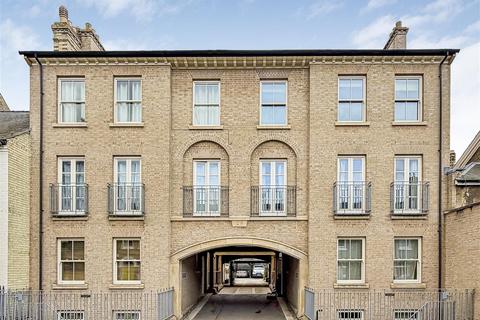 3 bedroom townhouse for sale, Victoria Street, Cambridge CB1