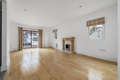 3 bedroom townhouse for sale, Victoria Street, Cambridge CB1