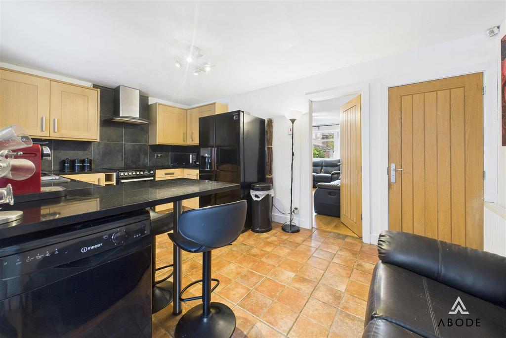 CAM03473 G0-PR0468-STILL010.jpg