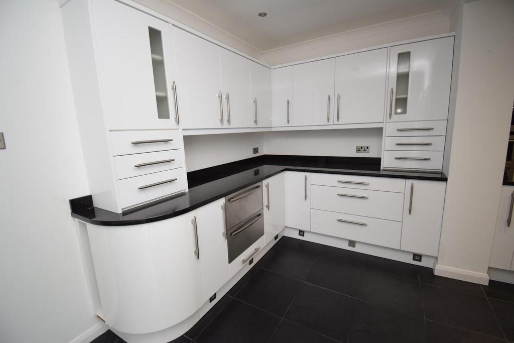 Units in Dining Area.JPG