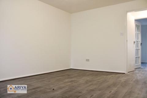 3 bedroom semi-detached house to rent, Priestman Road, Thorpe Astley, Leicester LE3