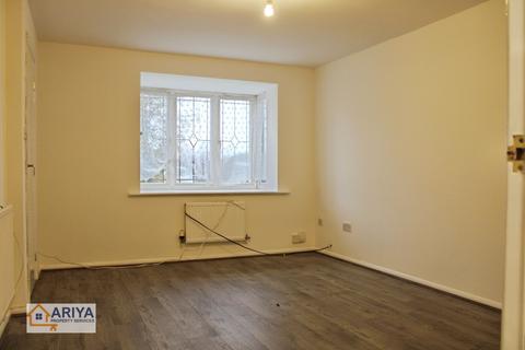 3 bedroom semi-detached house to rent, Priestman Road, Thorpe Astley, Leicester LE3