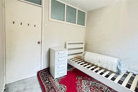 Russell Rise, Luton, Bedfordshire, LU1
