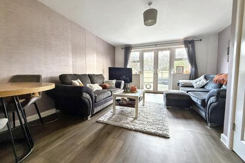 3 bedroom terraced house for sale, Redwing Avenue, Iwade ME9