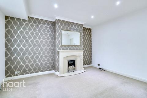 3 bedroom semi-detached house for sale, Kellett Road, Leeds