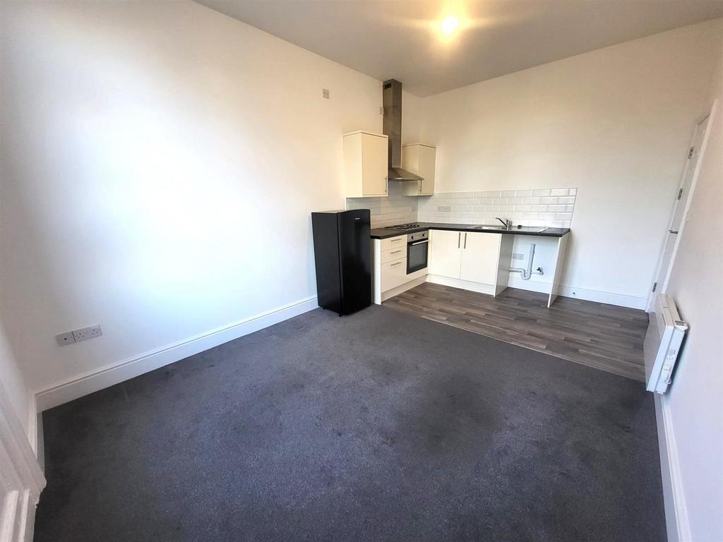 Open Plan Sitting Room/ Kitchen Pic 2