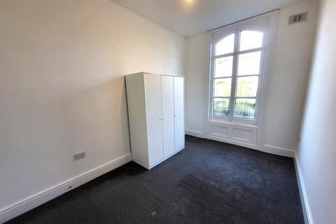 undefined, Tettenhall Road, Wolverhampton, WV3 9NB