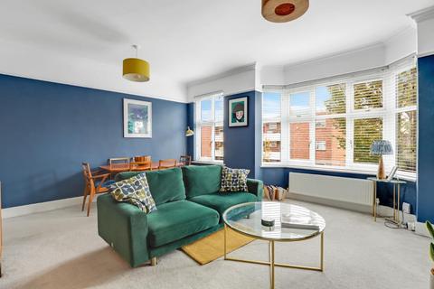 12b Royston Road, London, SE20 7QN