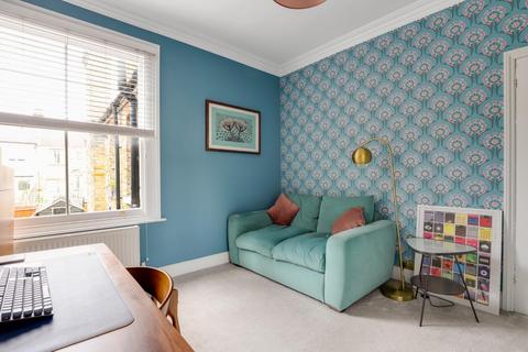 12b Royston Road, London, SE20 7QN