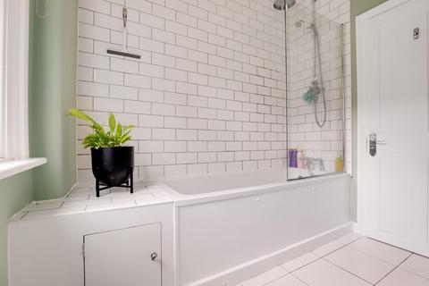 2 bedroom flat for sale, Royston Road, Penge, London