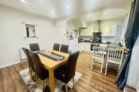 3 bedroom semi-detached house for sale, Earls Drive, Newcastle upon Tyne, NE15