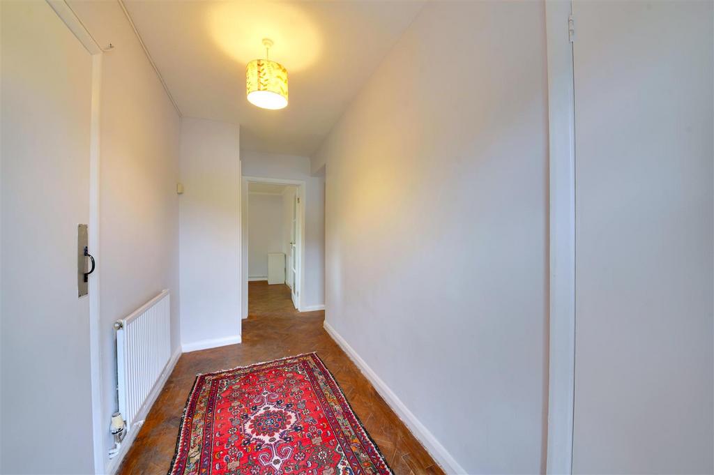 13 Cromwell Close Pic 10.png