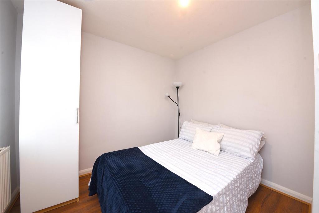 13 Cromwell Close Pic 5.png