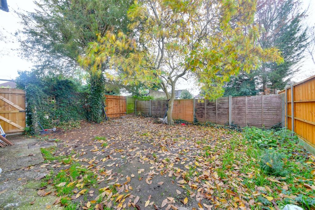 13 Cromwell Close Pic 9.png