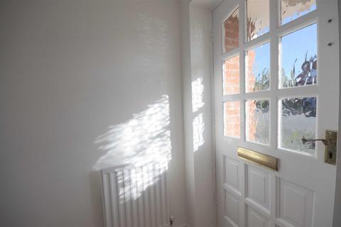 3 bedroom detached house to rent, Stubbs Drive, Stone