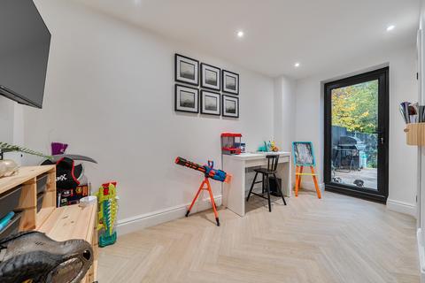 4 bedroom semi-detached house for sale, Falkirk Road, Wroughton, Swindon, SN4