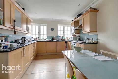undefined, Devereaux Court, Ipswich