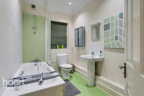 undefined, Devereaux Court, Ipswich
